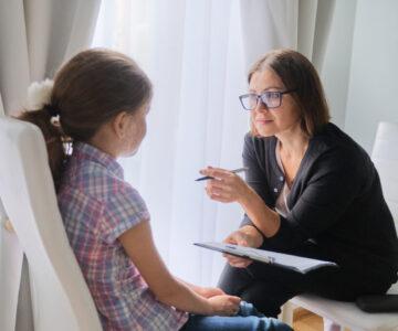 w wymiarze 2 godzin zegarowych dla każdego uczestnika