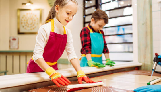 Little,Girl,And,Boy,Learn,To,Make,Caramel